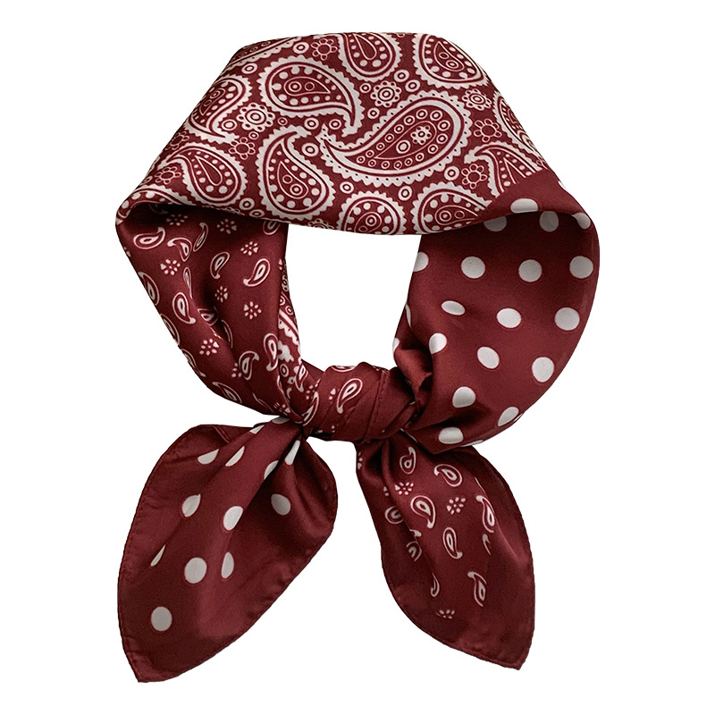 Bufanda de seda Bufanda cuadrada Sensación avanzada Bufanda con estampado de estilo occidental retro Chal pequeño Bufanda de seda de imitación exterior Bufanda en la cabeza Cinturón para el cabello
