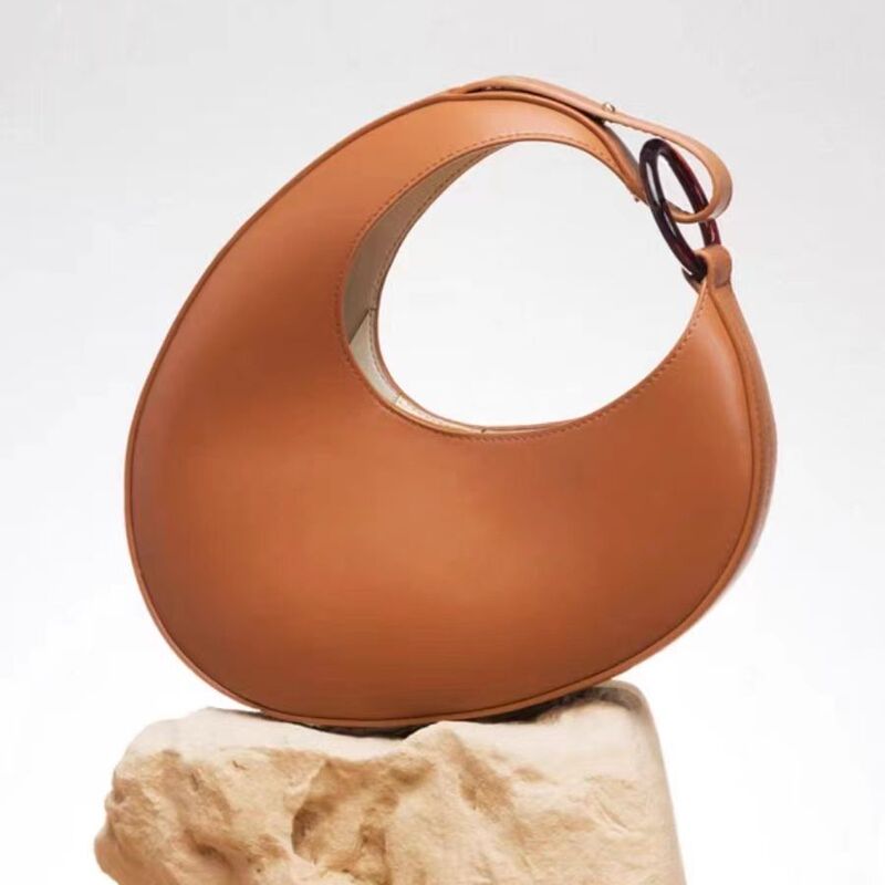 Italian Niche Design Bag 2024 New Fashionable Personalized Crescent-shaped Large Capacity Underarm Bag Shoulder Bag