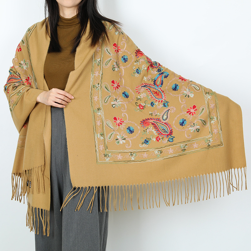 Natural fresco estilo nacional bufandas de flores de moda de mujer gran chal turismo vestir con bordas gruesas y cálidas con mayorista