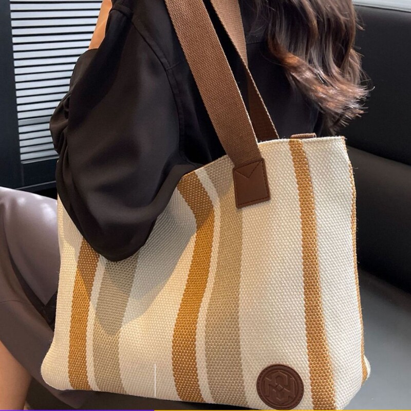 Women's Tote Bag Large Capacity New 2025 Handbag Canvas Casual Commuting Fashion Tuition Bag Shoulder Bag