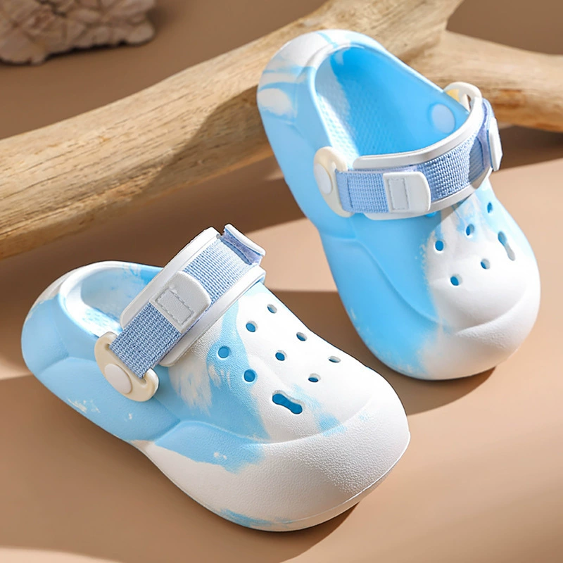 Детская обувь Croc для мальчиков и девочек, средняя и большая детская летняя верхняя одежда Нескользящая пляжная обувь на толстой подошве Детские домашние тапочки для родителей и детей