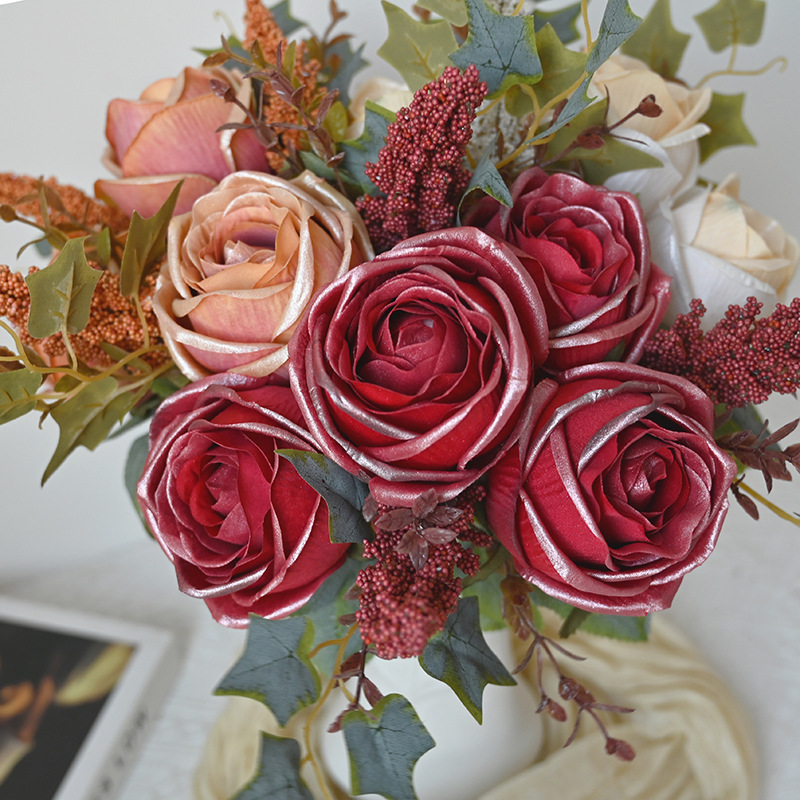 7 pinzas de rosas frutas manejar paquete de simulación de rosas retro manejar paquete de nuevos productos transfronterizos de bodas de mano decoración de props de fotografía