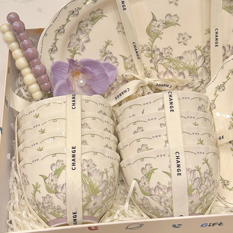 Kangmo Fresh Style Ceramic Bowl and Plate Tableware Set for Home Use with Underglaze Color Bowls, Plates, and Chopsticks Kangmo Fresh Style Ceramic Bowl and Plate Tableware Set for Home Use with Underglaze Color Bowls, Plates, and Chopsticks