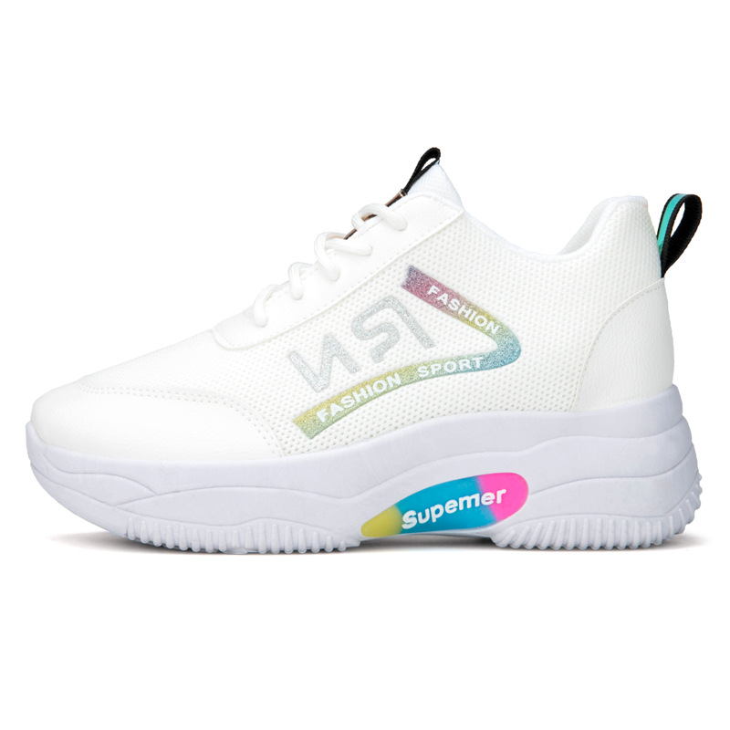 Zapatos casuales de mujer para otoño, zapatillas blancas transpirables de punto con suela gruesa, a la moda, para exteriores, versión coreana, con aumento de altura, venta al por mayor.