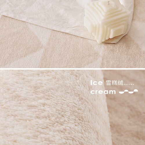 Xiaohongshu carpet floor mat living room cream style living room 2024 new light French bedroom bedside high-end sense