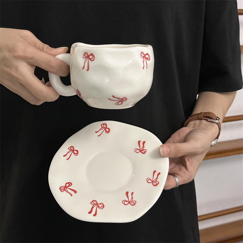 260g Weight Water Bottles Kitchen and drinking utensils 1 Piece Quantity Daily Occasion ceramics Material Heart Shape, Flower, Bow Knot Pattern Cute Style Cute Heart Shape Flower Bow Knot Ceramics Water Bottles 1 Piece 11