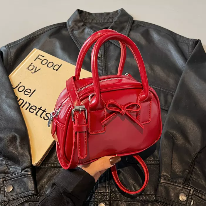 2025新款今年流行小包包女森萌系休闲单肩斜挎包时尚韩版小方包