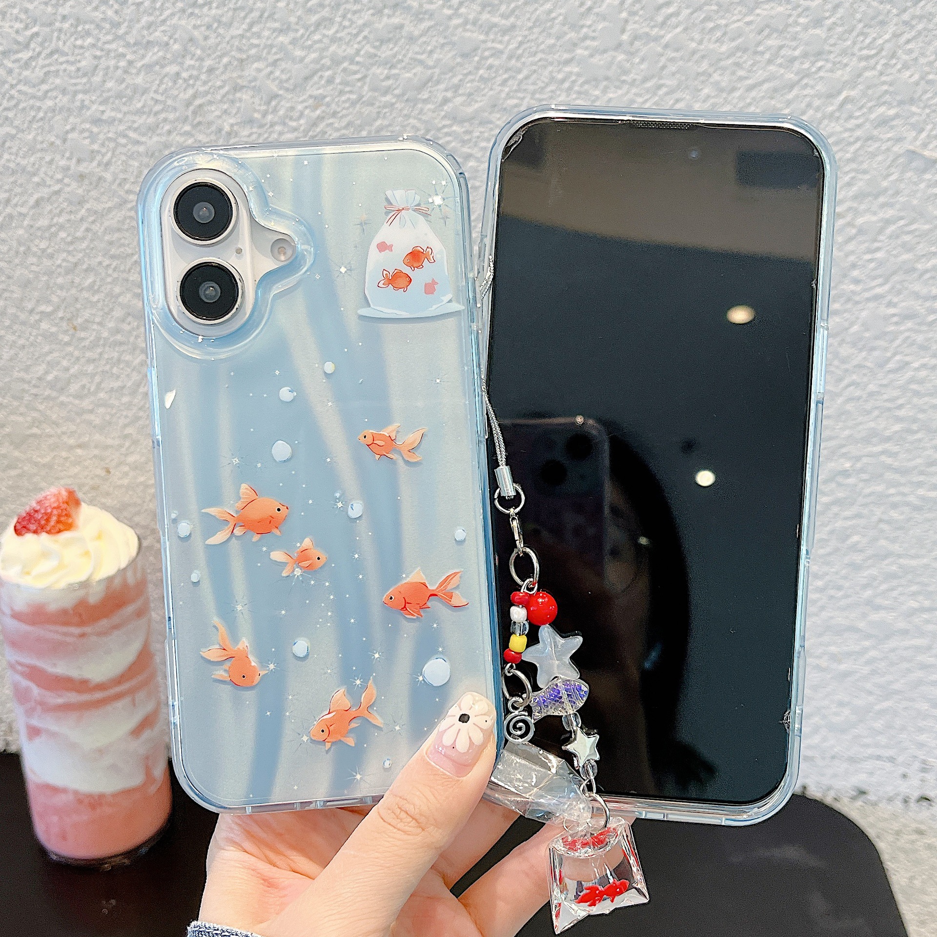 Verano pequeño y fresco Lucky Goldfish Koi para Apple 16ProMax funda para teléfono 15/14 Nuevo 13 femenino 15Pro