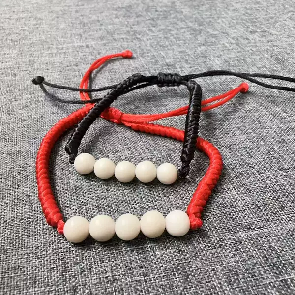 Cuban Arriacha Bracelet, Red String for the Year of Birth, Hand-Woven Bracelet for Women, Red String Gift for Dragon Boat Festival, Small Accessory