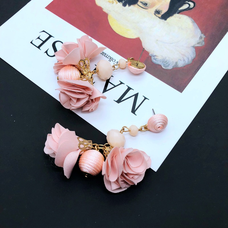 Fashion Geometric Resin Flower Earrings display picture 3