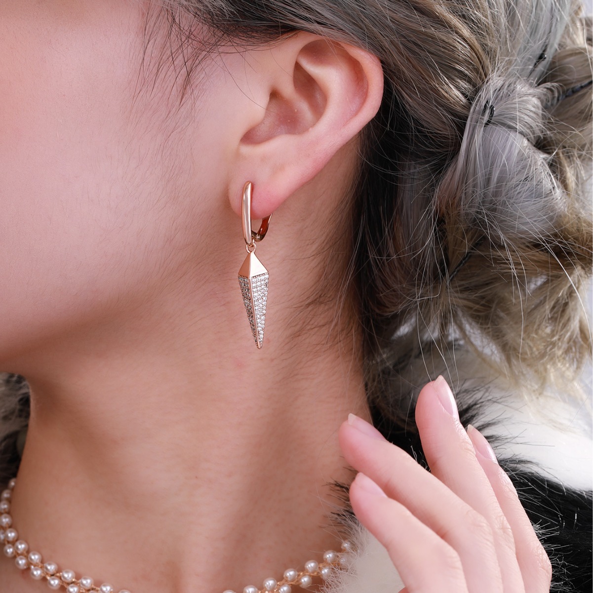 Joyas Xuping, lujo ligero, diamantes completos, incrustaciones, personalidad de alto nivel, pendientes cuadrados redondos geométricos, pendientes transfronterizos europeos y americanos, mujeres