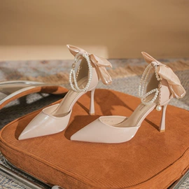 女式时装单鞋;女式皮靴;高跟凉鞋