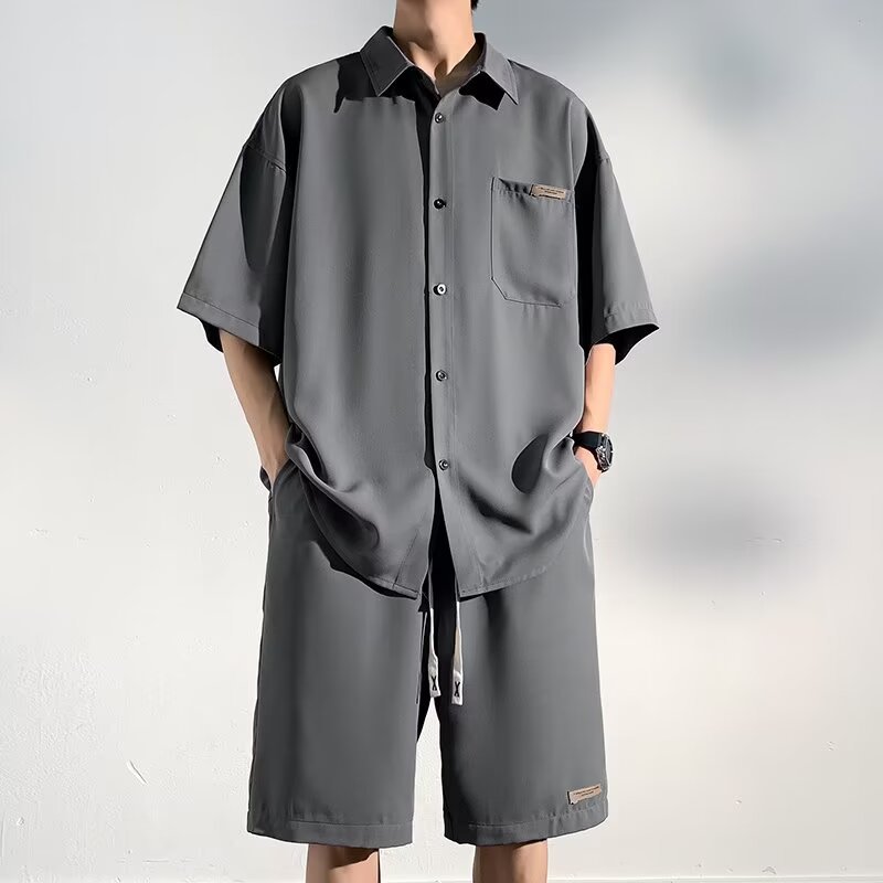 Source Factory Summer Japanese Harajuku Style Traje Pantalones cortos sueltos finos de verano para hombres Camisa casual Sentido de alta gama