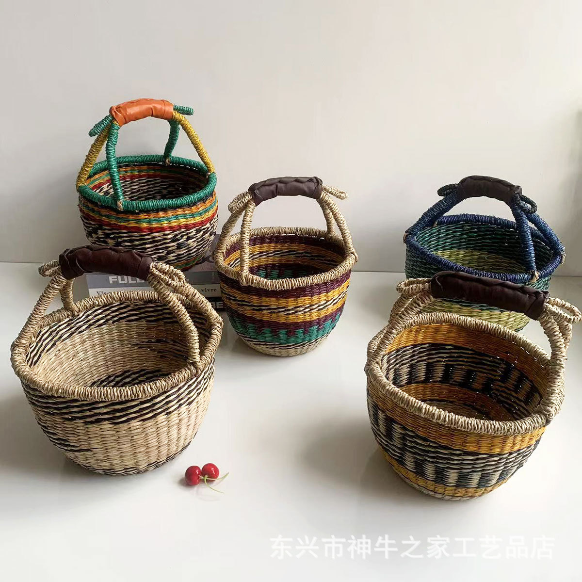 东南亚彩色海草编收纳篮手工编织桌面整理筐水果野餐零食收纳篮子