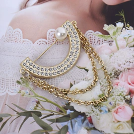 胸针;吊坠;胸花