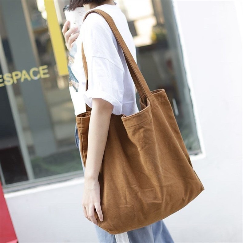 New suburban Japanese style canvas bag, large capacity single shoulder shopping bag, versatile, simple, everyday literary