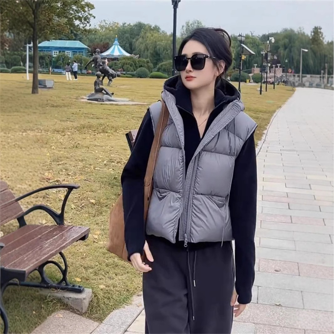 짧은 디자인 센스 후드 다운 조끼 여성의 2024 겨울 새로운 느슨한 슬리밍 흰 오리 작은 남자를위한 빵 세트