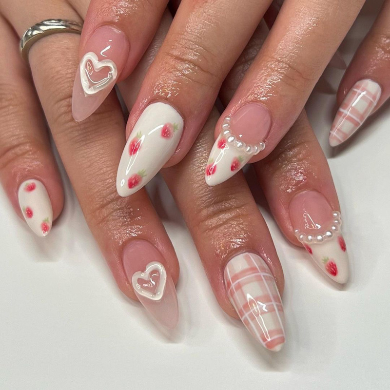 Cross-Border Hot-Selling Popular Sweet Girly Style Pink and White Strawberry French Splicing × Heart Pearl Plaid 3D Stereo Flower Cross-Border Hot-Selling Popular Sweet Girly Style Pink and White Strawberry French Splicing × Heart Pearl Plaid 3D Stereo Flower
