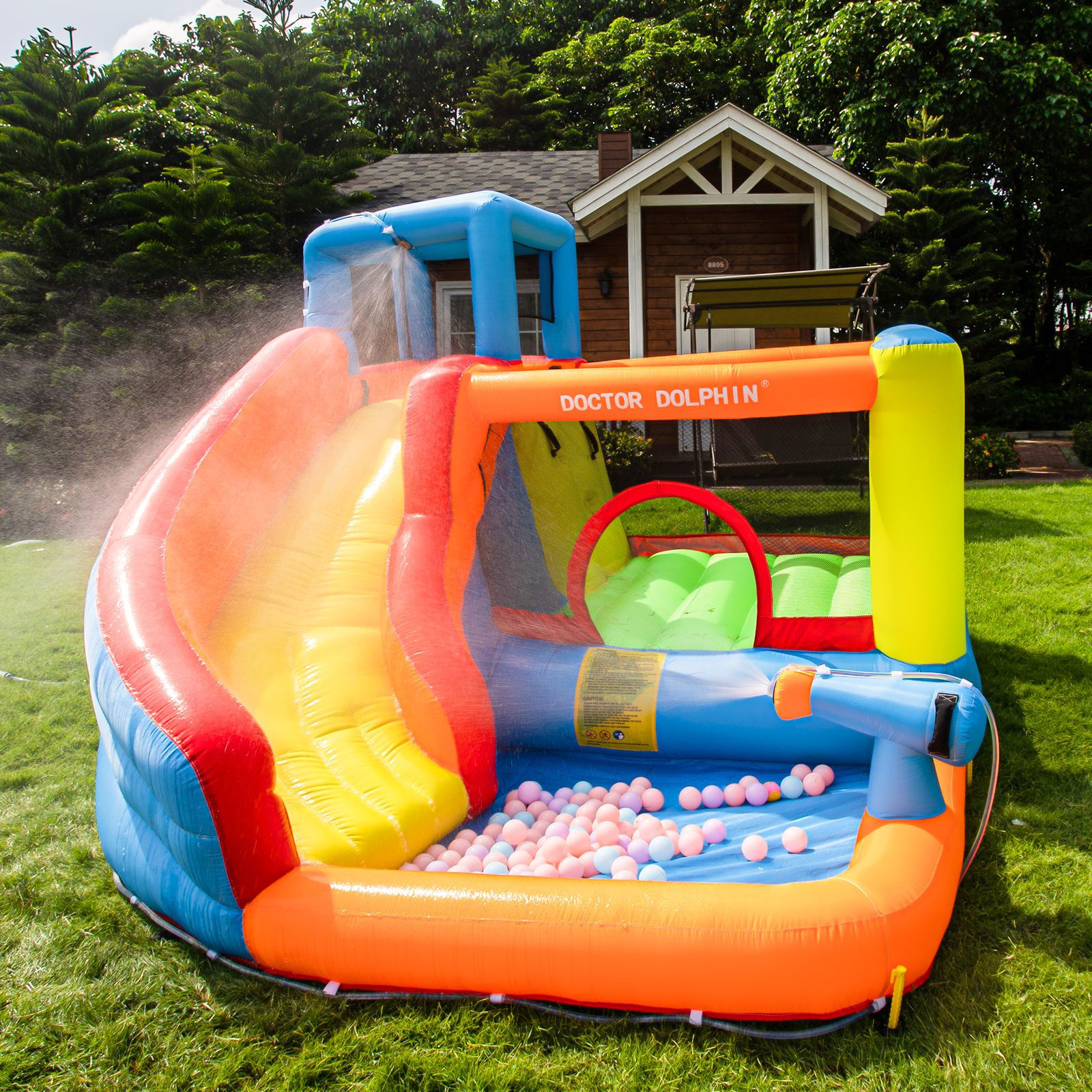 Agua inflable para el hogar Castillo Diapositiva de la casa pequeña para niños Trampolín inflable para el hogar Diapositiva de rociado de agua para niños
