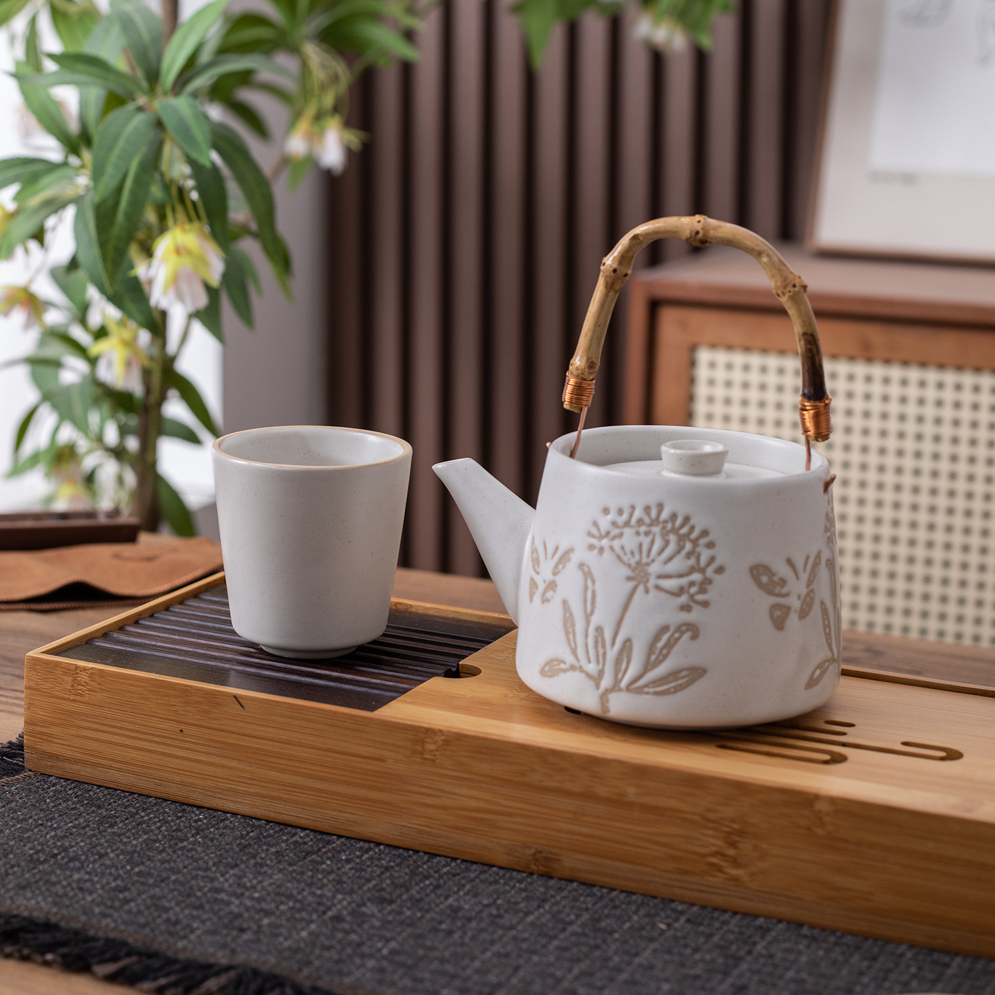 Taza de desayuno de cerámica pintada a mano pastoral esmerizada taza de cerámica rugosa taza de café de flores frescas taza de nicho menú de la tarde