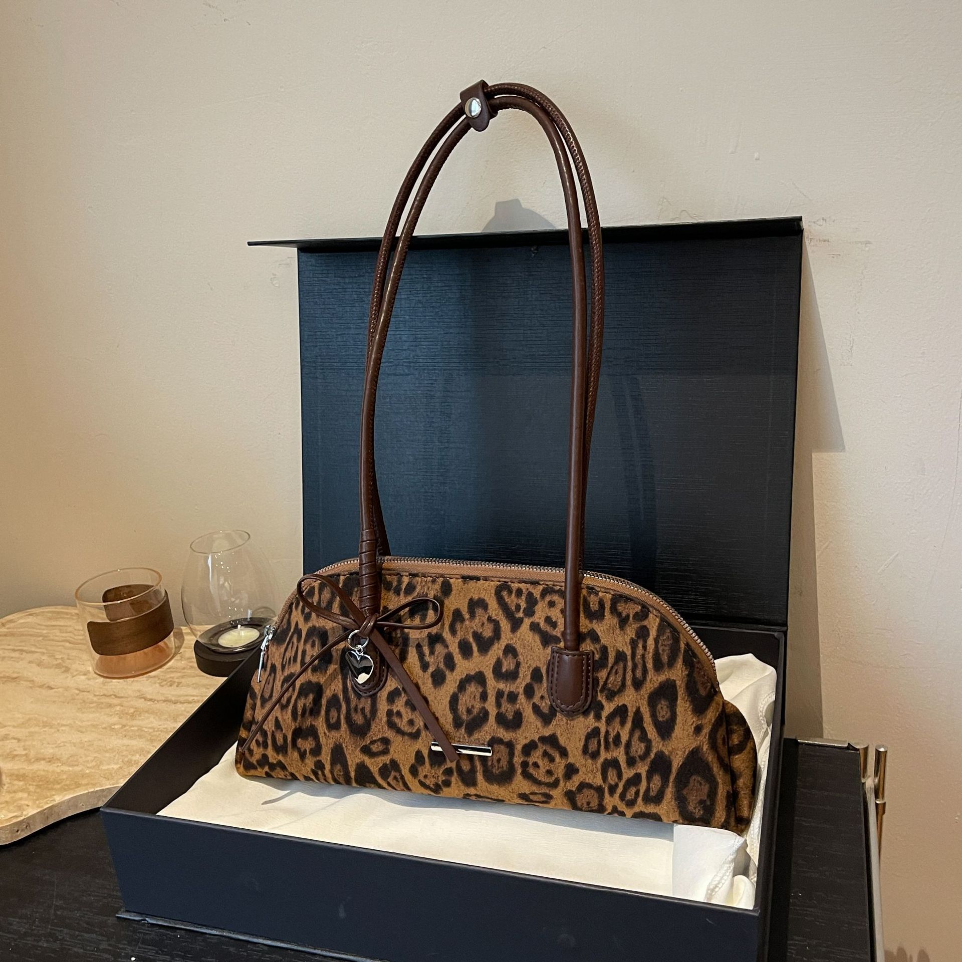 Retro Leopard Print Boston Bag For Women 2025 New Fashion Casual Large Capacity Commuter Shoulder Underarm Handbag - Thumbnail 2