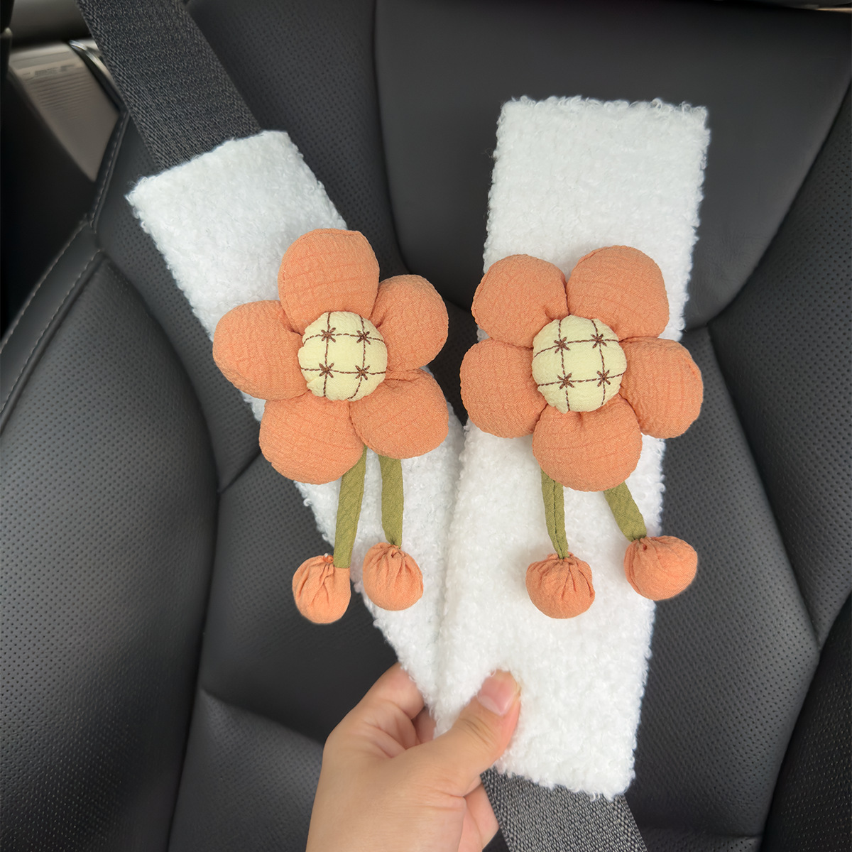 Car Seatbelt Shoulder Pad with Lamb Wool Sunflower Decoration