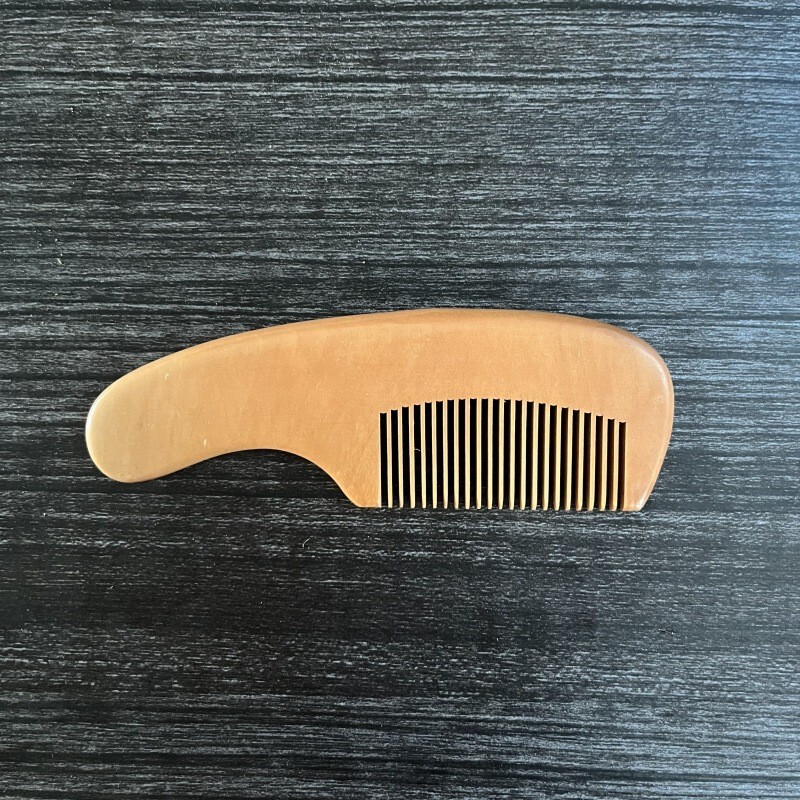 バナナピーチウッドベビーコームブナ材小さなひげヘアフラットコームレーザー彫刻クロスボーダー外国貿易ヘアケア|undefined