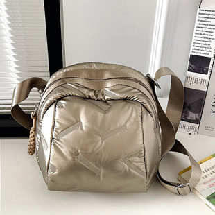 �¿��޷����ɐ����Ůʿ�μ�����e�ٴ�б����p�����ˮ��������