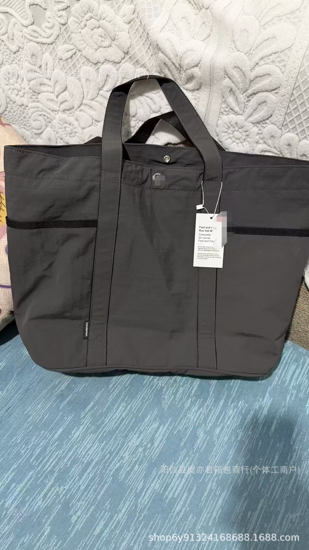 회색