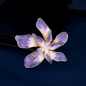 Small Fresh Enamel Colorful Bauhinia Flower Brooch, High-End Female Design, Niche Corsage, Luxurious Elegant Brooch Accessories