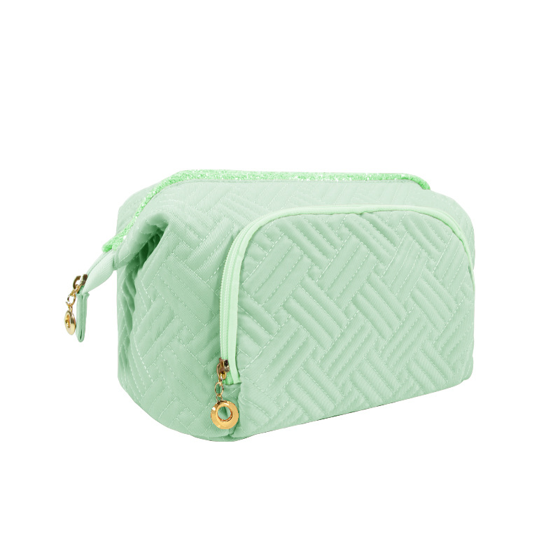 New cosmetic bag with large capacity and good looks, portable foreign trade travel large capacity waterproof toiletry bag