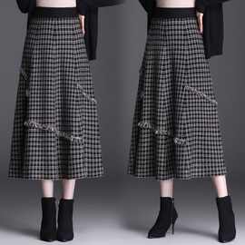 格子针织半身裙女秋冬新款高腰加厚中长款字裙大摆毛线百褶长裙