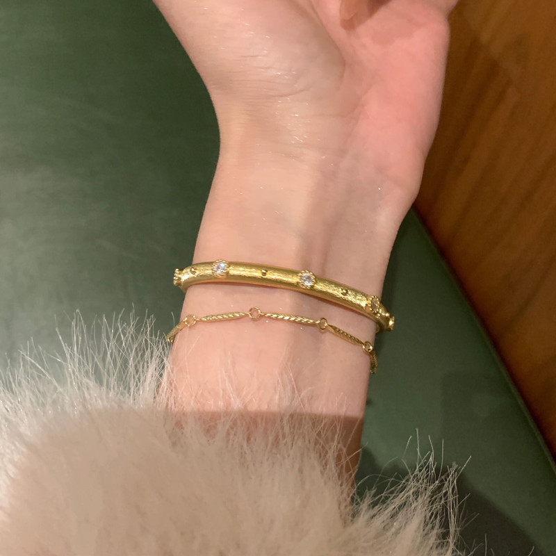 Matte brand women's bracelet with zircon