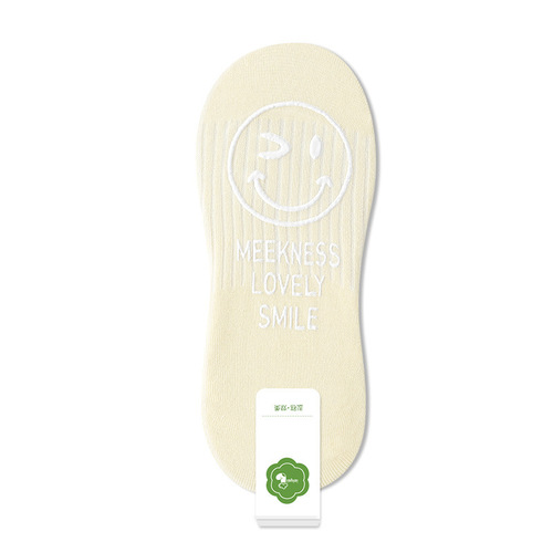 Socks women's boat socks spring and summer silicone non-slip non-falling invisible socks smiley face hot stamping women's shallow socks wholesale