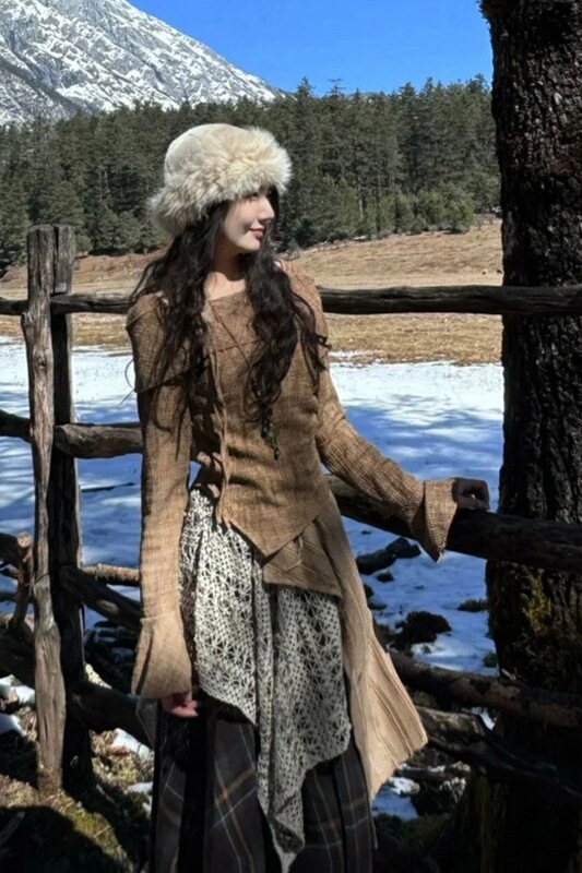 Nana-Style Outfit for Spring and Autumn, Irregular Slim-Fit, Lazy Travel Wasteland Style, Patchwork Long-Sleeve Skirt, New Model