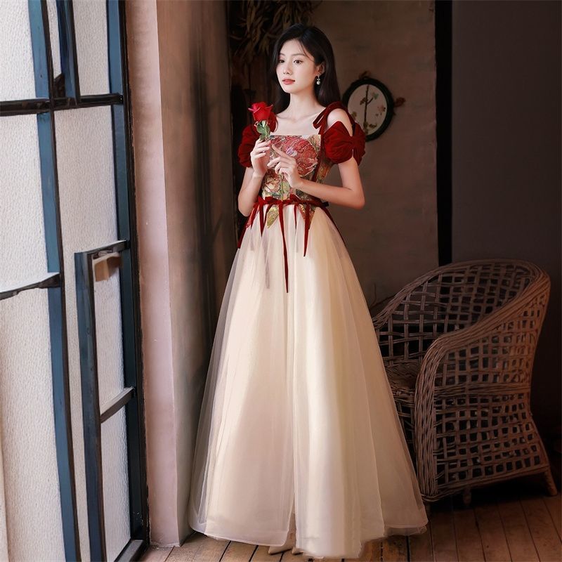 Rose Knight Toast Dress Bride's High-end Sense Back-door Dress One-shoulder Red Banquet Dress Princess Engagement Dress