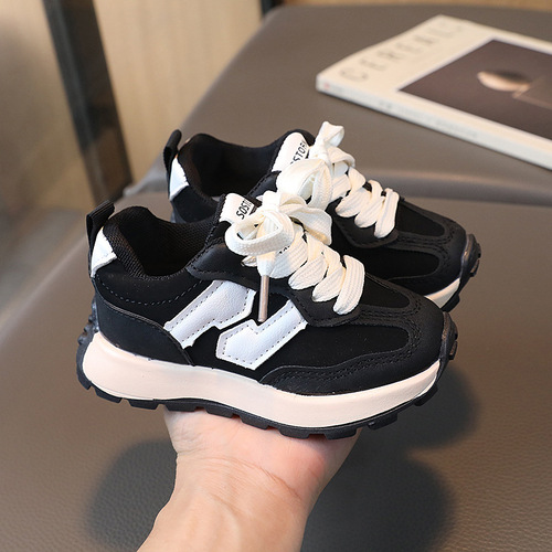 Spring children's shoes wholesale boys' leather anti-kick sneakers 1-6 years old girls' soft-soled dad shoes wholesale