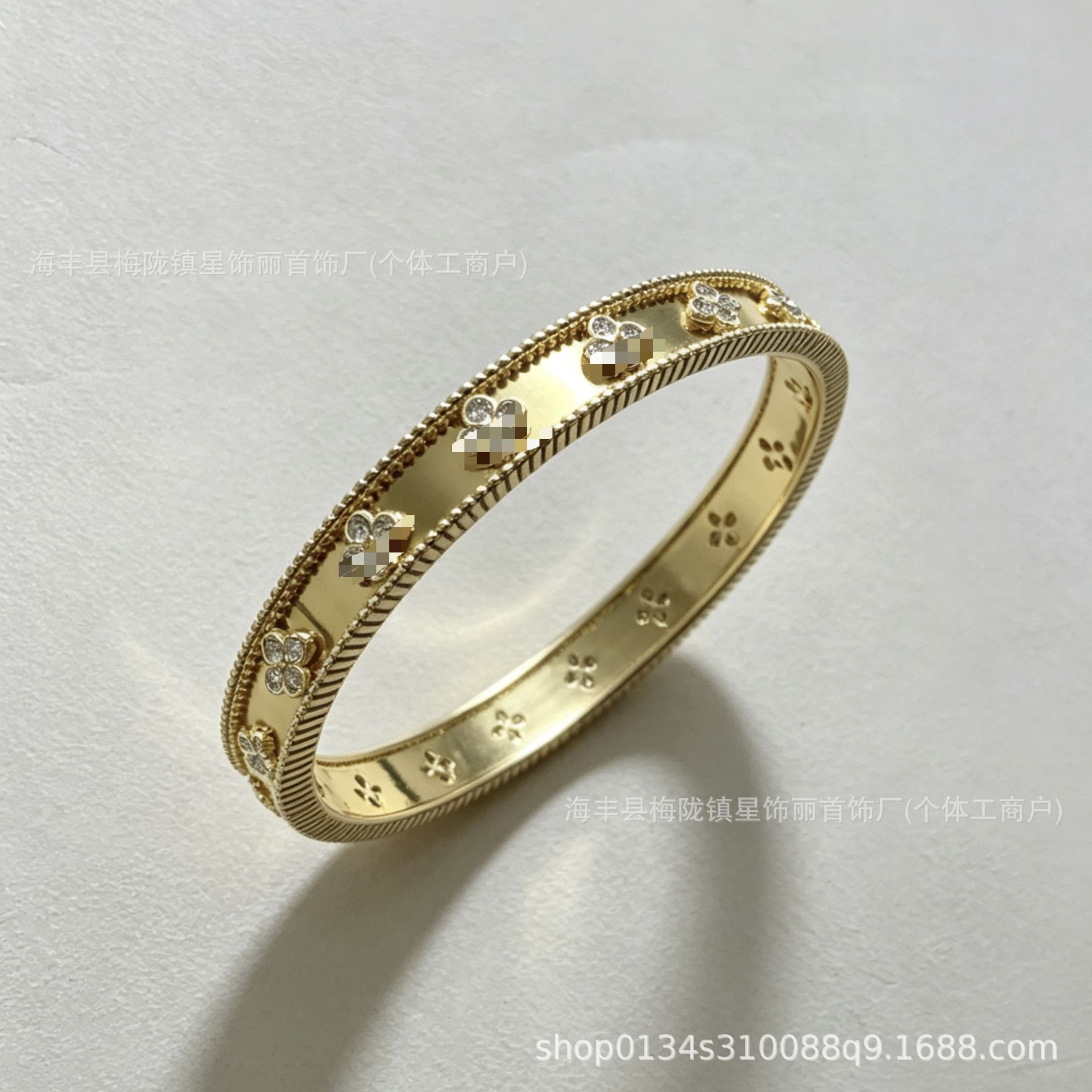 No hollow [gold]