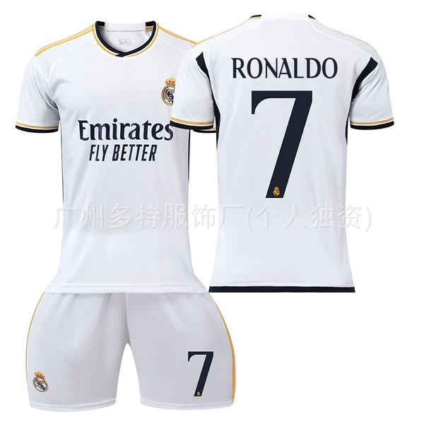 Ronaldo No. 7 at home