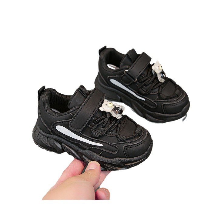 Los niños de primavera y otoño nuevos niños retro deportes zapatos anticuados sólidos de fondo suave cómodos zapatos para correr casuales para niñas