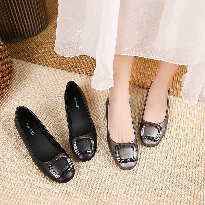 2025 новые удобные мягкие туфли мамы среднего и пожилого возраста одиночные туфли женщины ретро национальный стиль женские туфли мягкие подошвы нескользящие женские туфли