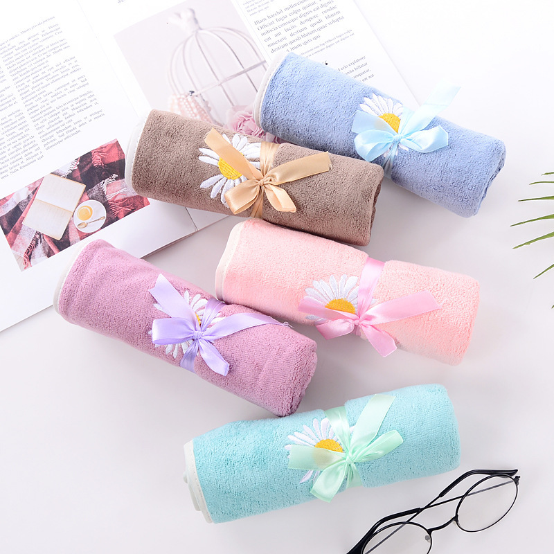 Youthful Daisy Towel Microfiber Absorbent Face Wash Home Daily Use Embroidered Letters Manufacturer Wholesale Soft