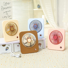 高颜值奶呼呼迷你充电桌面小风扇 礼品公司批发三档便捷式小台扇