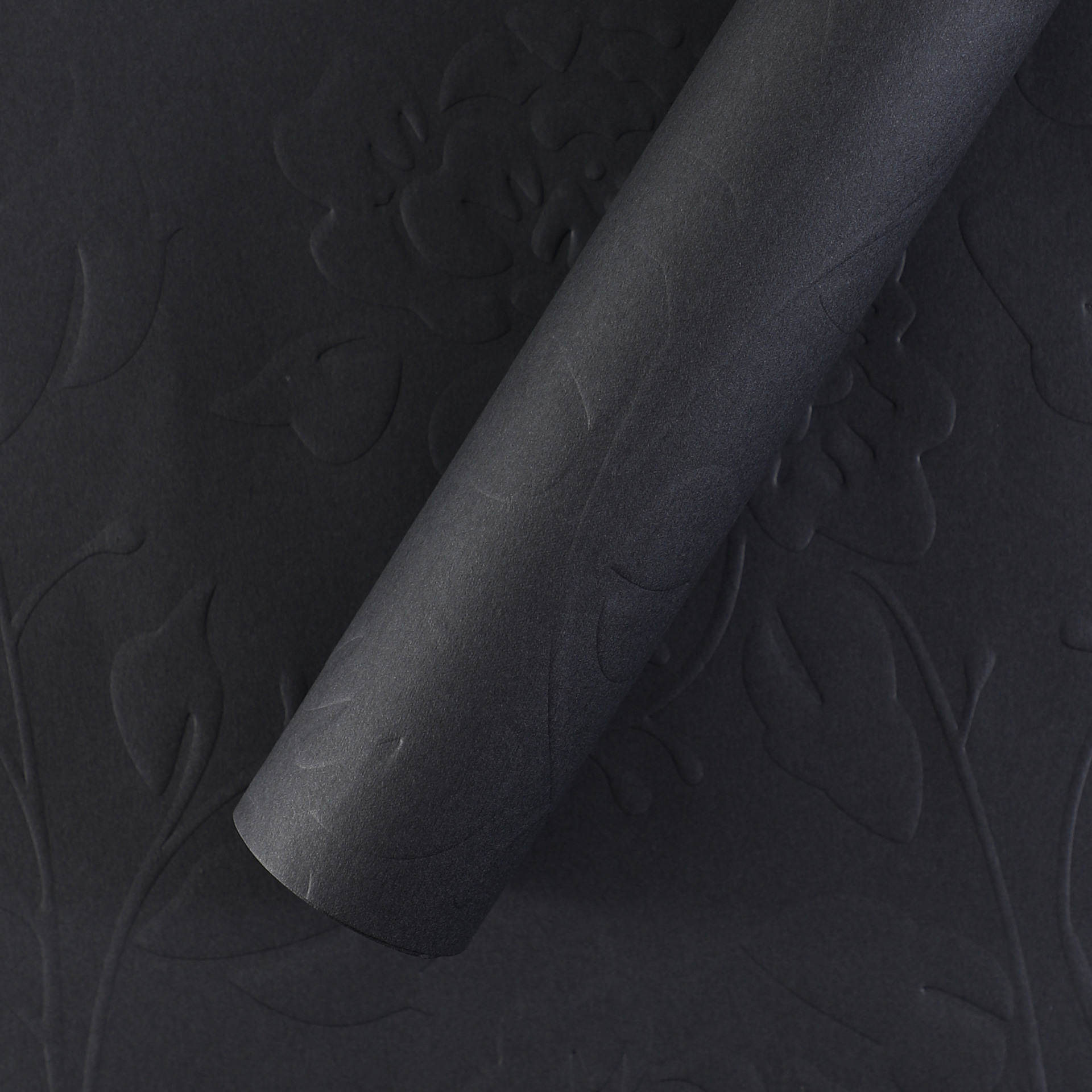 Impresión de embalaje en relieve floral material de embalaje kraft relieve al por mayor sensación alta floral embalaje al por mayor