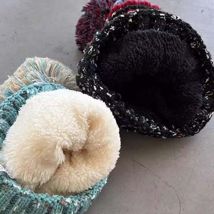 Versione coreana ins misto colore a righe peluche spesso carino palla di lana per bambini autunno e inverno protezione orecchie caldo_voghion.com