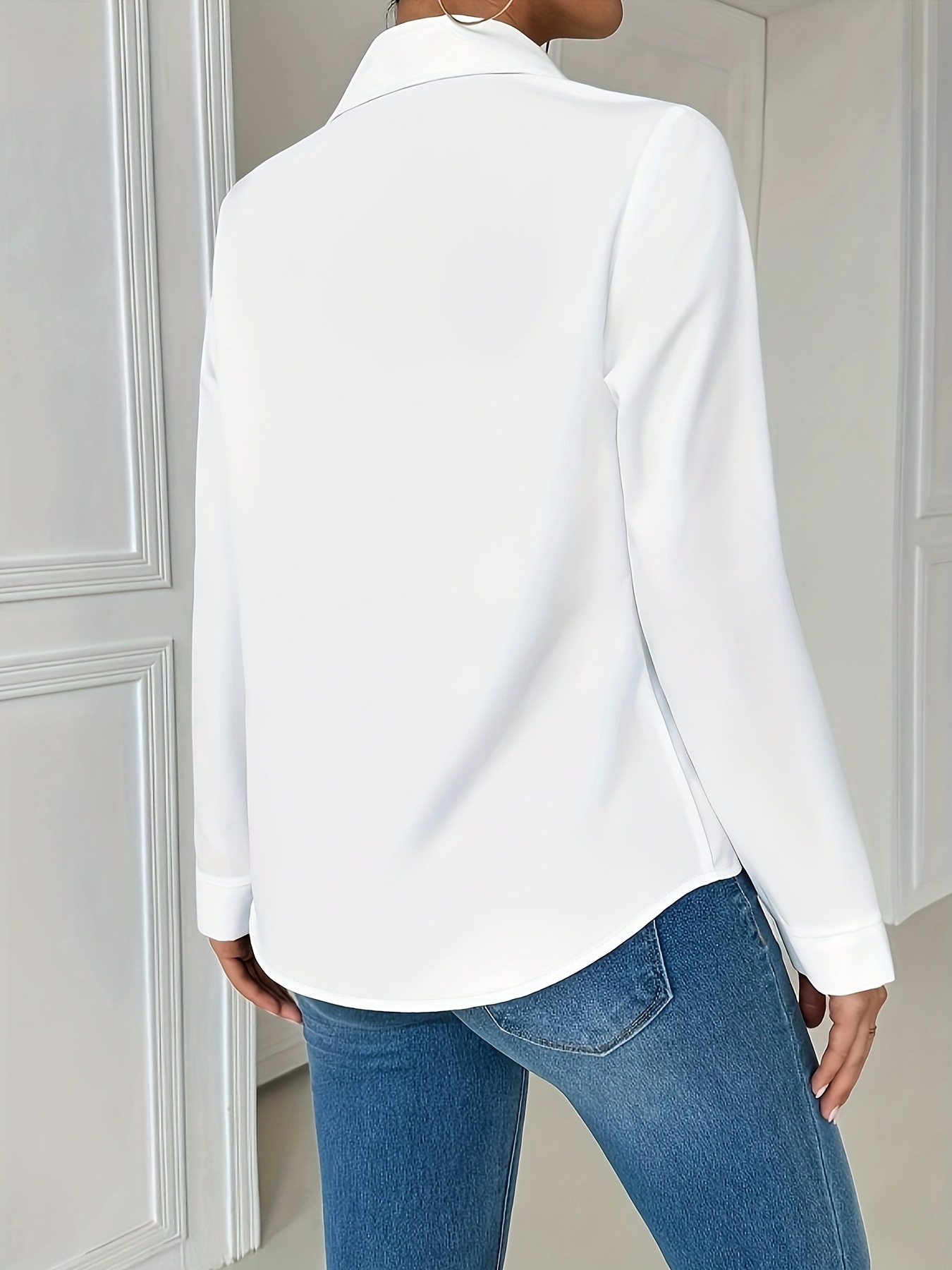 Women’s Loose Fitting Long Sleeved Collared Blouse With Pockets_voghion.com