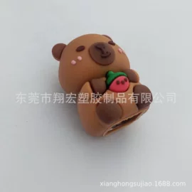 钥匙扣及钥匙扣配件;餐垫、杯垫;冰箱贴