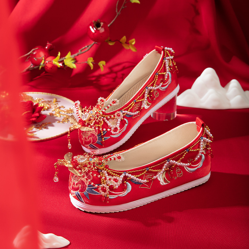 Phoenix Dance Nine-day 2022 Spring and Summer New Embroidered Shoes Women's Head-up Shoes Chinese Elements Palace Antique Pearl Handmade Cloth Shoes