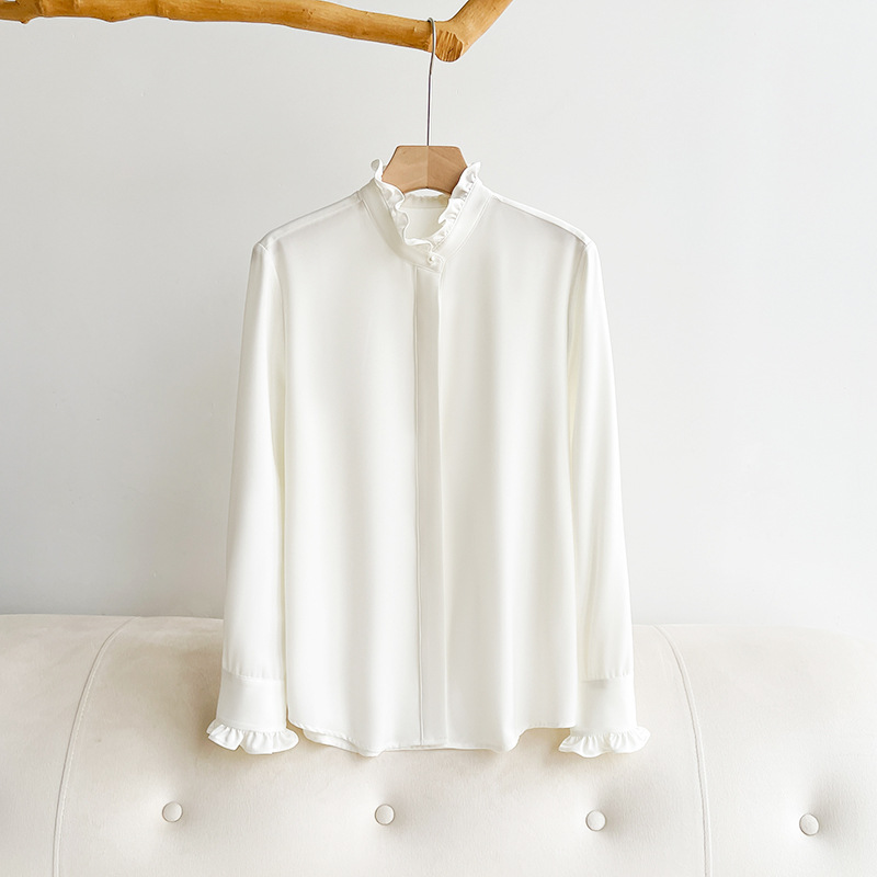 秋の新スタイルライトラグジュアリーデザインニッチサテンフレンチスイート耳立ち襟白シャツレディース人気トップス