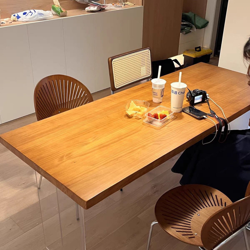 Mesa de comedor de madera maciza nórdica para el hogar pequeño apartamento acrílico levitado banco de trabajo de tira larga estudio escritorio de computadora simple contra la pared